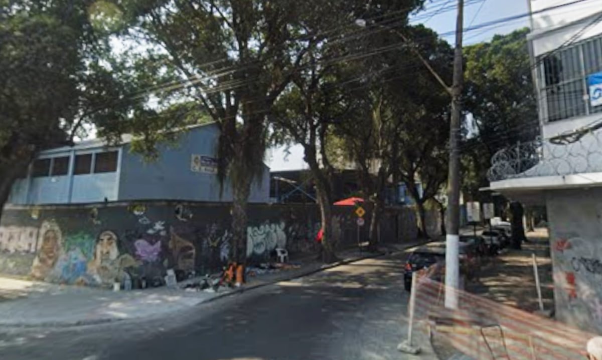 Trânsito muda no Centro de Niterói; Rua Fróes da Cruz tem sentido invertido